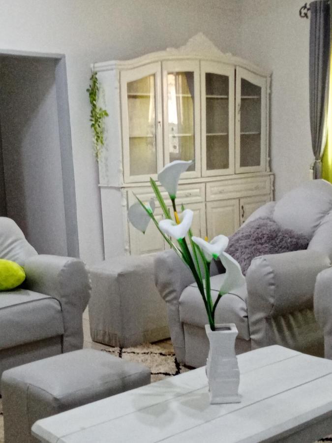 Appart meublé le Dakota Yaoundé Esterno foto